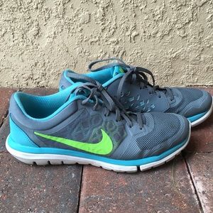 NIKE 2015 FLEX RUN